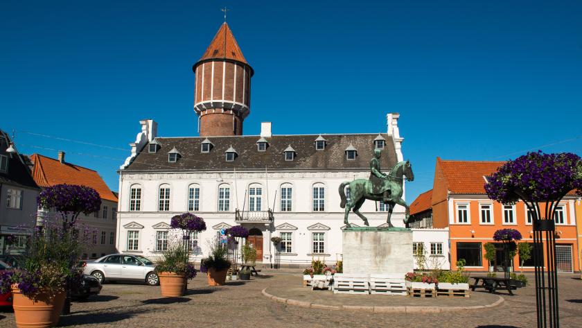 Billede af det gamle rådhus i Nakskov
